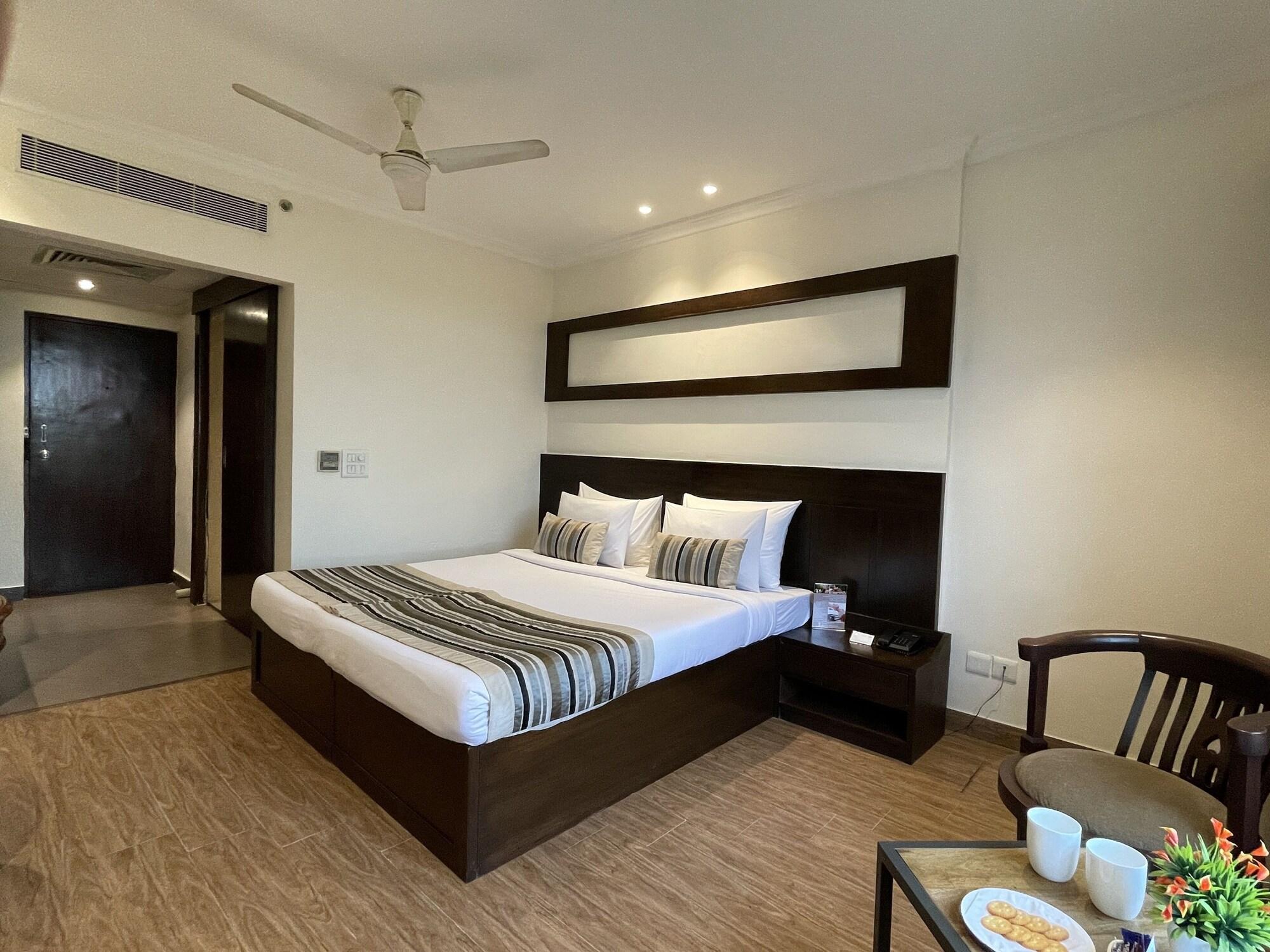 Hotel Royale Residency Agra  Buitenkant foto