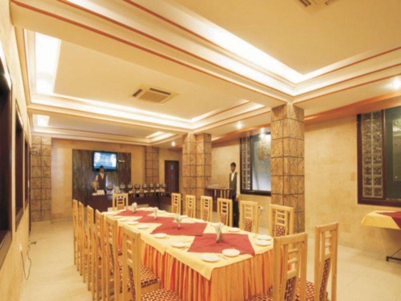 Hotel Royale Residency Agra  Buitenkant foto